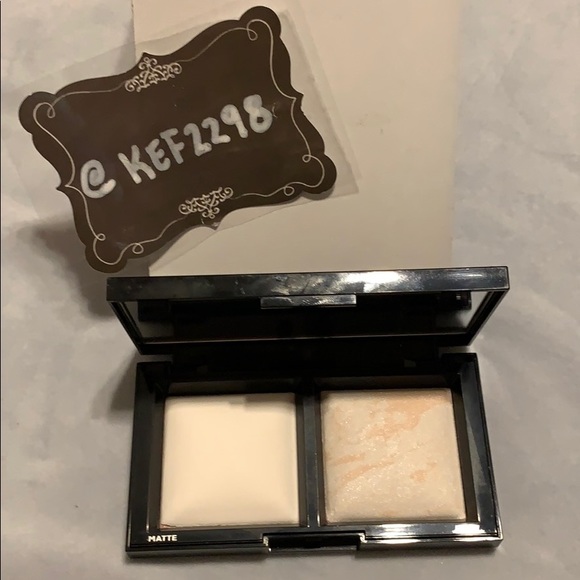 BAREMINERALS INVISIBLE LIGHT TRANSLUCENT POWDER